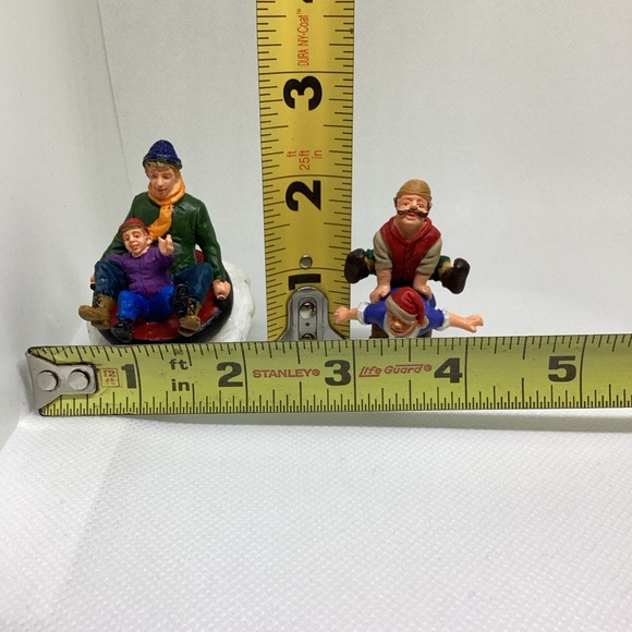 2 Lemax Poly Resin Figurines for Christmas Holiday Village - Picture 6 of 7